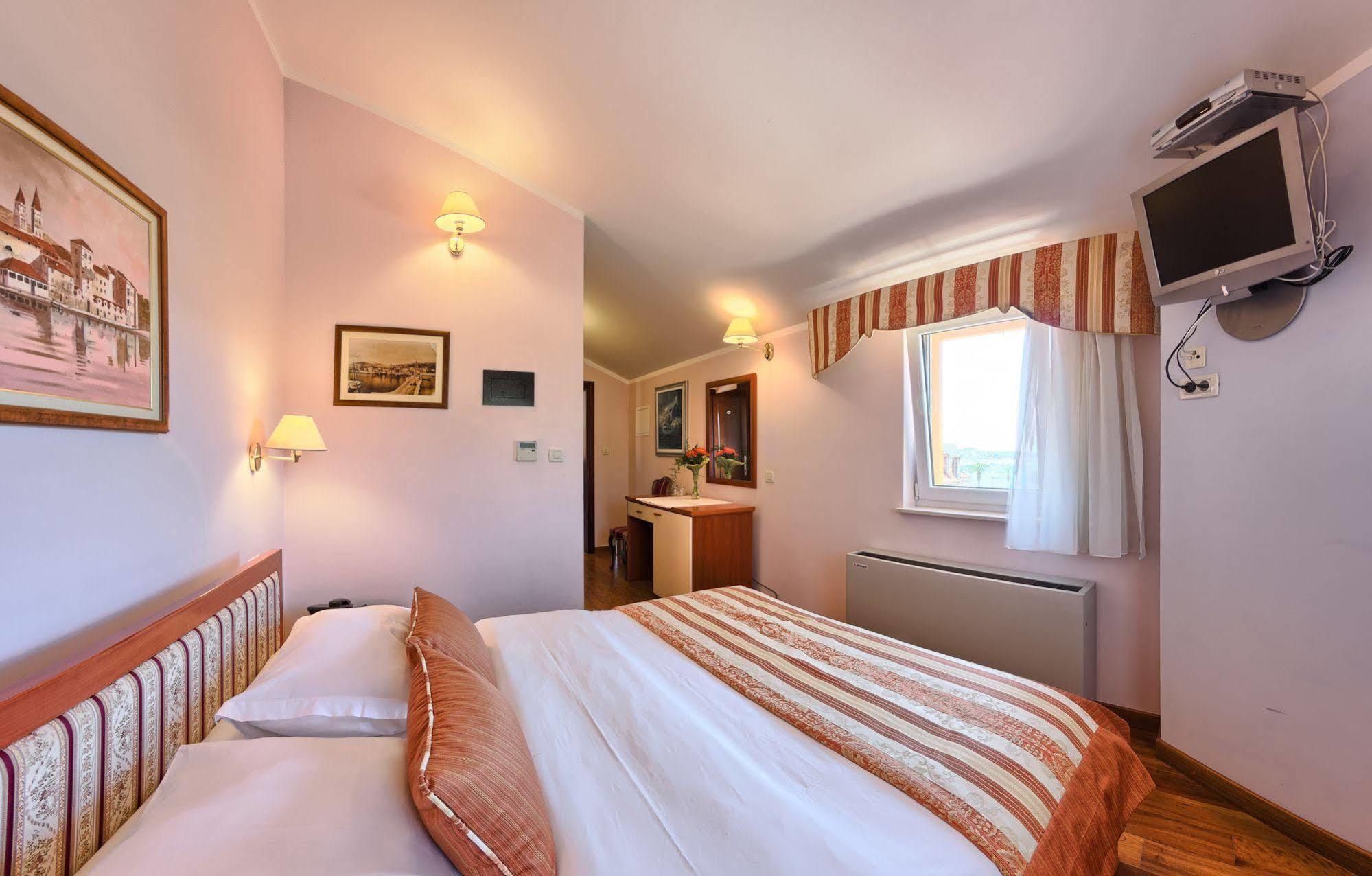 Hotel تروغير المظهر الخارجي الصورة