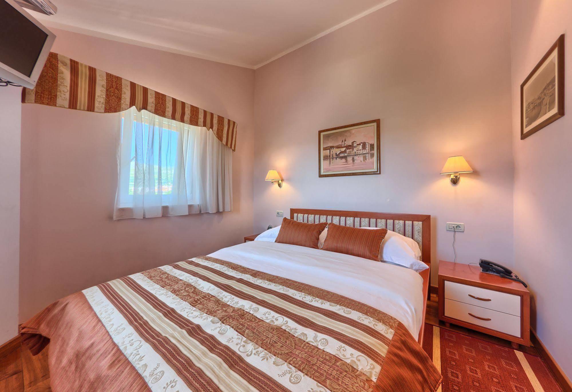 Hotel تروغير المظهر الخارجي الصورة