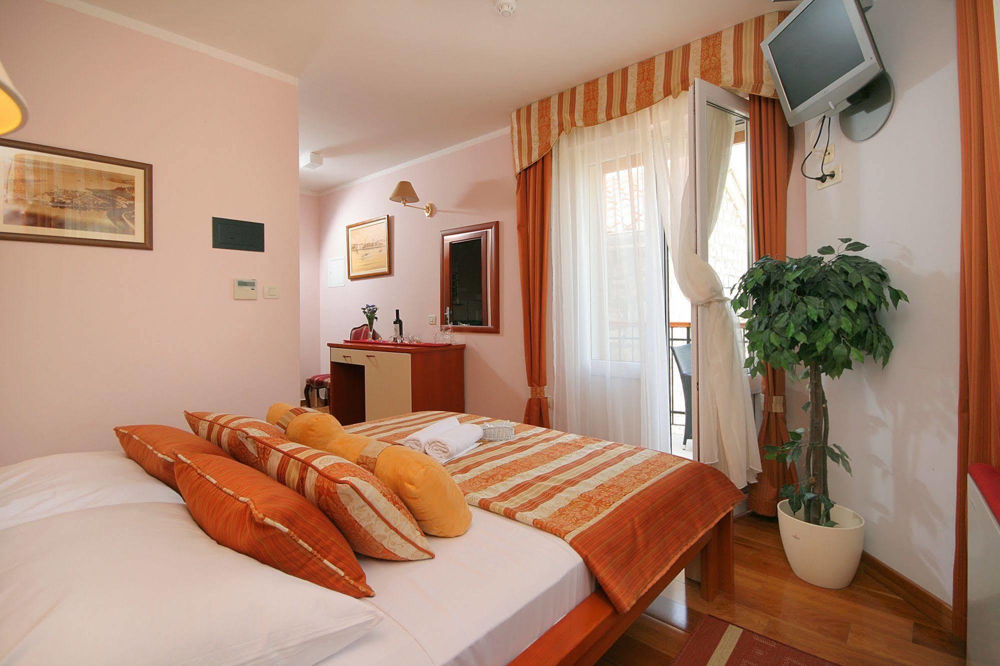 Hotel تروغير المظهر الخارجي الصورة